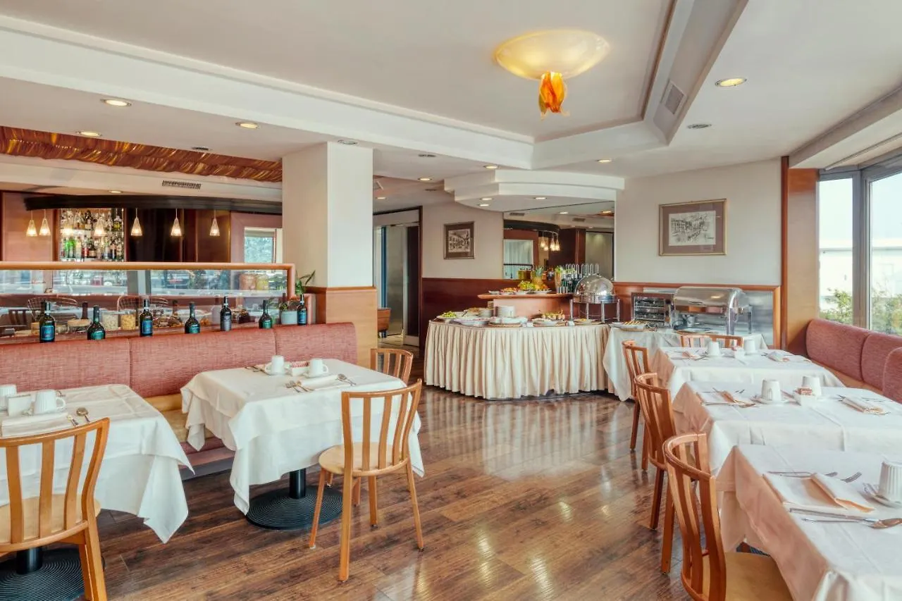 Hotel Carlton Treviso 4*,